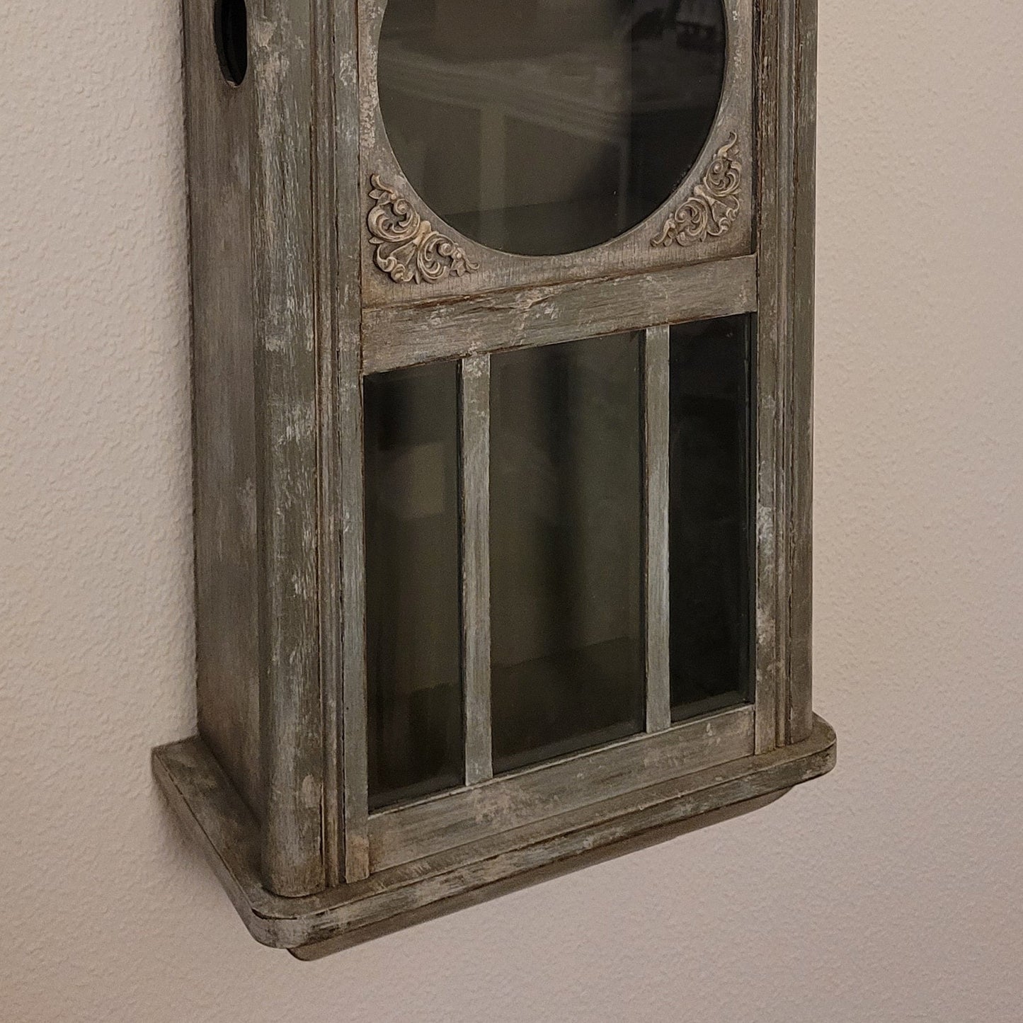 Uhrenschränkchen "Viona"