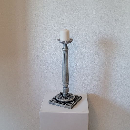 Kerzenständer aus Stuhlbein