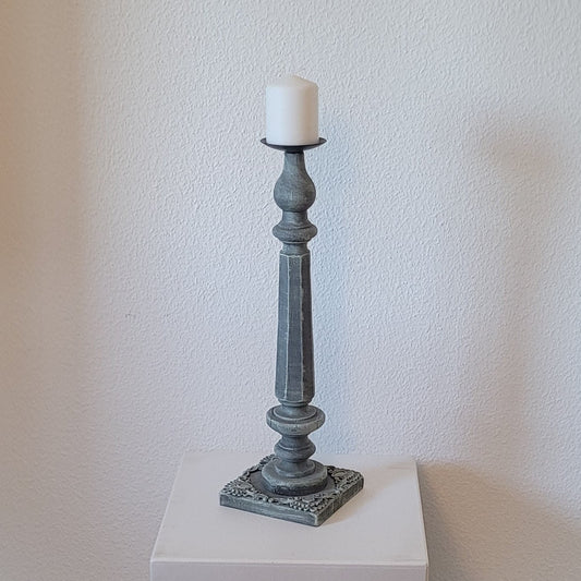 Kerzenständer aus Stuhlbein