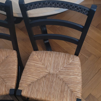 Tisch rund mit zwei Stühlen (Set)